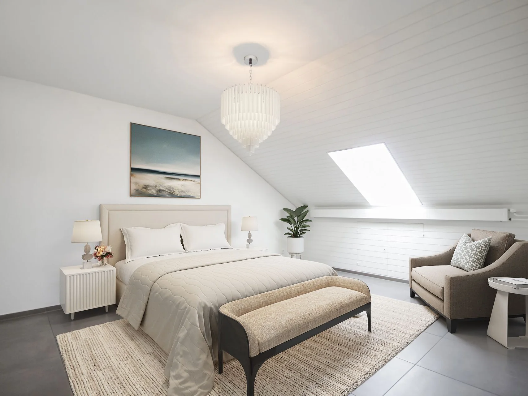 Virtual Staging helles Schlafzimmer mit Doppelbett und Dachfenster