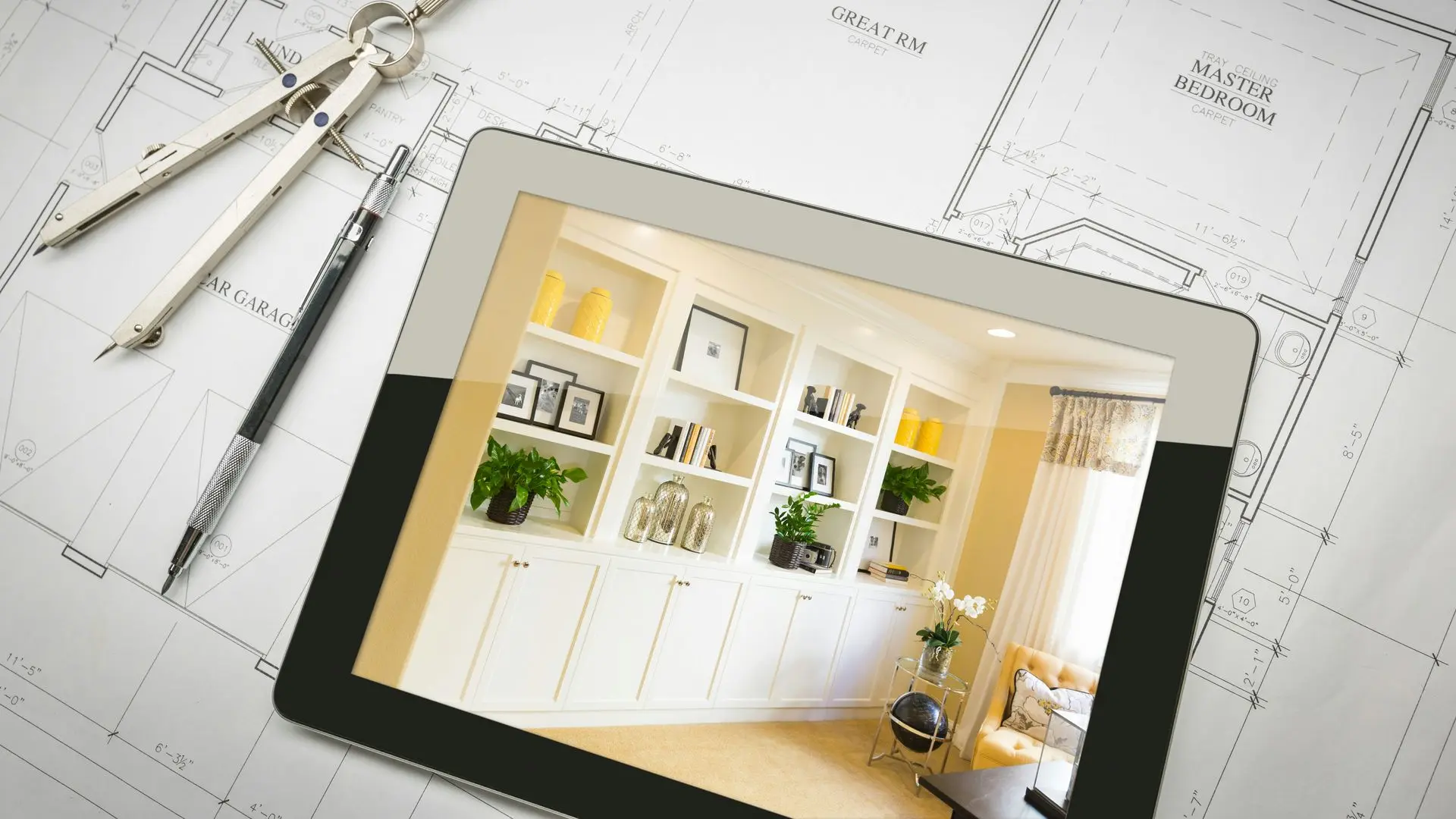 Moderne Hausplanung – digital und präzise mit 3D-Visualisierung Architekturpläne und digitale Raumansicht auf Tablet