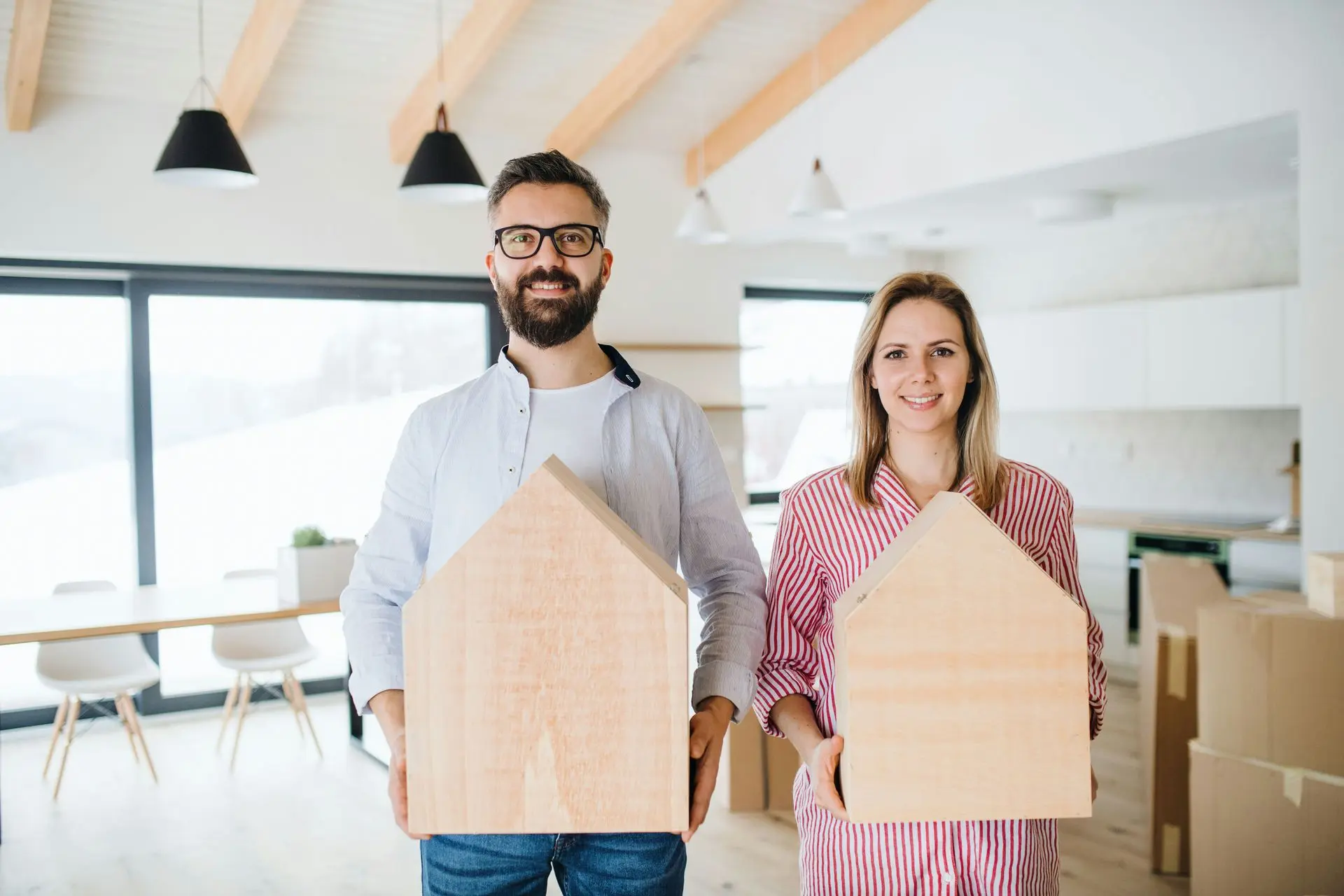 Zufriedenheit, Qualität und termingerechte Umsetzung bei jedem Bauprojekt Kundenstimmen – Erfahren Sie, warum Bauherren aus der Schweiz auf meyer HAUS AG setzen für exzellente Planung, Bauleitung und Qualität.