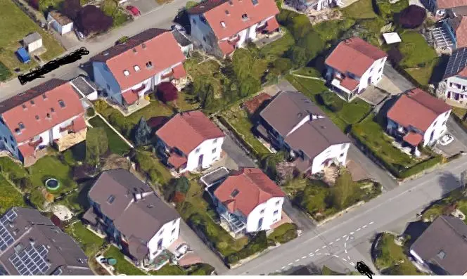 Mehrfamilienhaus mit Balkonen, Garten und kinderfreundlicher Umgebung